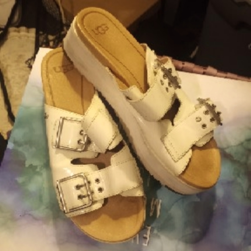 UGG samples 7.5